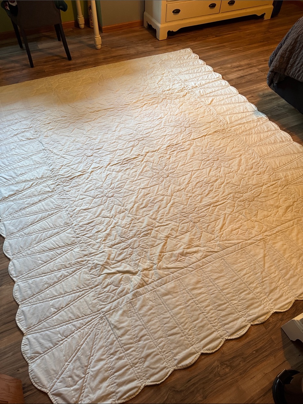 Authentic Vintage Amish Made Queen Size Quilt - Picture 13 of 16